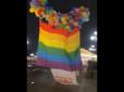 На зло скрепам і особисто Ху*лу: Над Кремлем пролетів ЛГБТ-прапор