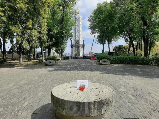Вандали понівечили символ пам'яті про Голодомор у Києві.