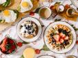 Їжа, яка втамовує голод і запобігає переїданню: Фітнес-тренер назвав три варіанти корисних сніданків для схуднення