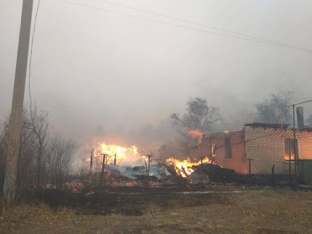 У кількох селах вогонь пошкодив приватні будинки.