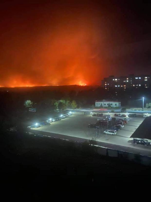 Вогонь підібрався до околиць Сєвєродонецька.