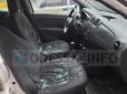 В Одесі п'яна компанія побила поліцейських і розгромила авто (фото)