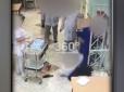 Скрепна медицина: На Москві санітар побив пацієнта прямо в лікарні (відео)