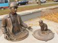 Напарники з каналізації: У Полтаві розповіли легенду, котра лягла в основу пам'ятника водопровідника з котом