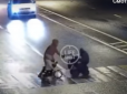 Мчав на людей і не гальмував: У Росії авто на швидкості знесло матір з дітьми, моторошний момент потрапив на відео