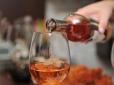 Жити або пити: Науковці визначили кілька небезпечних вікових періодів у людини, коли вживання алкоголю особливо не бажане