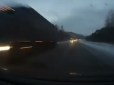 У Росії молодий водій влетів під фуру: Останні секунди його життя потрапили на відео