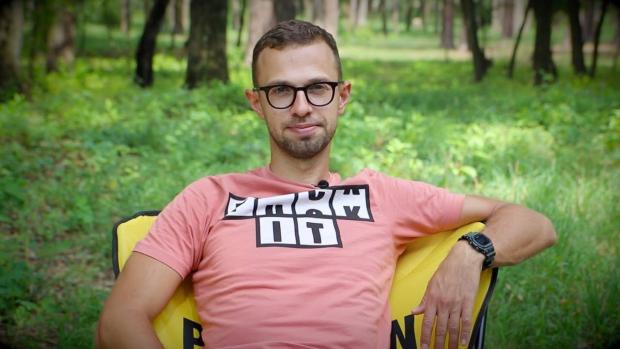 Птушкін розкрив історію порятунку сім'ї з Луганська: "Падала ложка зі столу, і мама здригалася"
