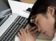 Працювала без будь-яких вихідних: У Китаї дівчина померла через понаднормову роботу