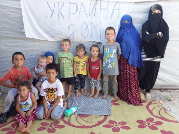 У таборі в Сирії залишилося багато українських жінок і дітей, які чекають повернення додому
