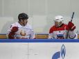 Хай Лукашенко з Путіним організують першість серед диктаторів: У Білорусі офіційно забрали Чемпіонат світу з хокею