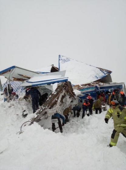 Попередньо, сходження лавини було примусовим