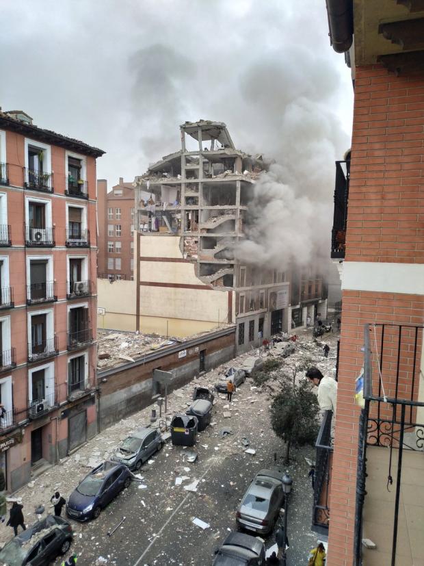 Сильний вибух в Мадриді: моторошні фото і відео трагедії