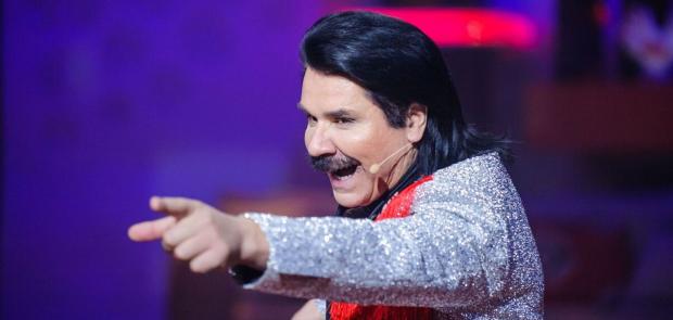 Павло Зібров здивував фото без вусів: шанувальники не впізнали співака