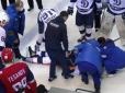 Лікарі врятувати вже не змогли: У Росії хокеїст отримав смертельну травму під час матчу (відео)