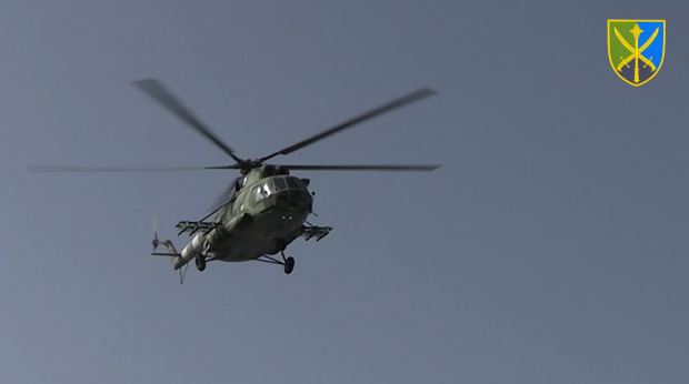 Воїни-вертолітники ЗСУ тренувалися знищувати цілі на малих висотах