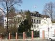 Припинити окупацію: Прага вимагає повернути частину парку, яку Москва захопила під посольство під час агресії 1968 року