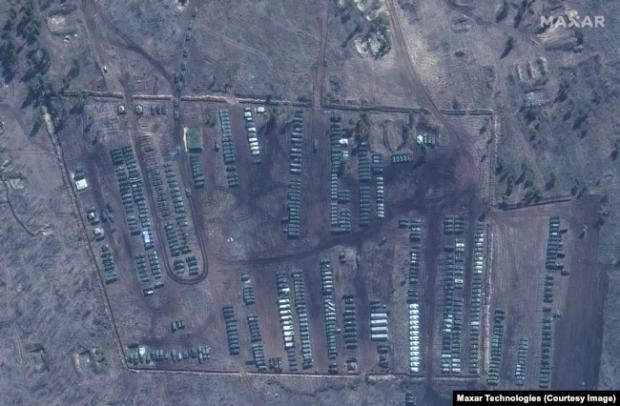 Супутникове фото польового табору в Погоново