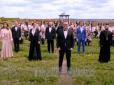 Напередодні Світлого свята: Українські зірки вразили спільним виконанням церковного співу (відео)
