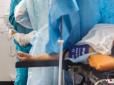У лікарні вже третій тиждень: Росіянка вкрилася чорними плямами після щеплення 