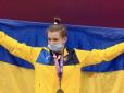 З такою дівчиною не страшно разом ні в бійку, ні на танці: 20-річна українка стала чемпіонкою світу з важкої атлетики