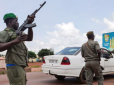 Страшний сон нетривких режимів: У Малі військові заарештували президента і прем'єра