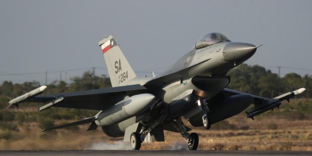 В рамках "Золотої орди" випробування боєприпасів мережевих GBU-39/В проходять на винищувачах F-16