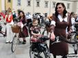 Львівські батяри влаштували ретро-велопарад (фото)