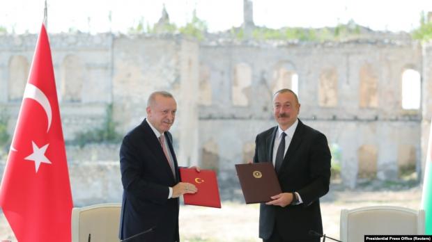 Президент Туреччини під час візиту до Азербайджану відвідав регіон Нагірного Карабаху