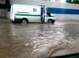 Людей змивало бурхливими потоками: У окупованому Донецьку потоп після зливи (відео)