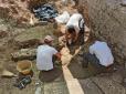 Вражає! На популярному курорті археологи знайшли стародавній некрополь (фото)