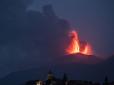 Виглядає моторошно: Найбільший вулкан Європи засипав попелом міста поблизу (фото, відео)