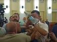 У харківській міськраді сталася бійка: Депутат пішов у рукопашну на охоронця (відео)