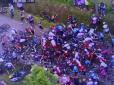У Франції розшукали та кинули за грати жінку, яка спричинила жахливу трощу велосипедистів на культових перегонах 