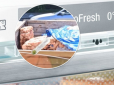 Приємного апетиту! У Києві вантажівка перевозила шматки м'яса у відкритому багажнику (відео)