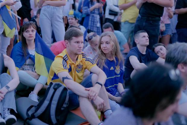 13 тисяч людей виконали гімн у Києві: потужне відео з матчу Україна - Анлія