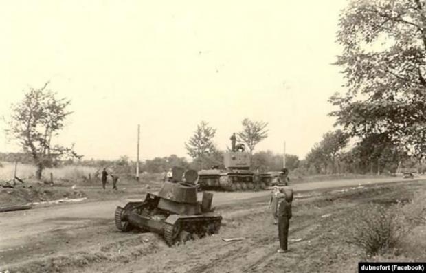 Підбиті танки під час Дубно-Бродівської битви. Кінець червня 1941 року