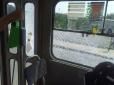 У Харкові серед білого дня розстріляли трамвай і поранили пасажира (фото)