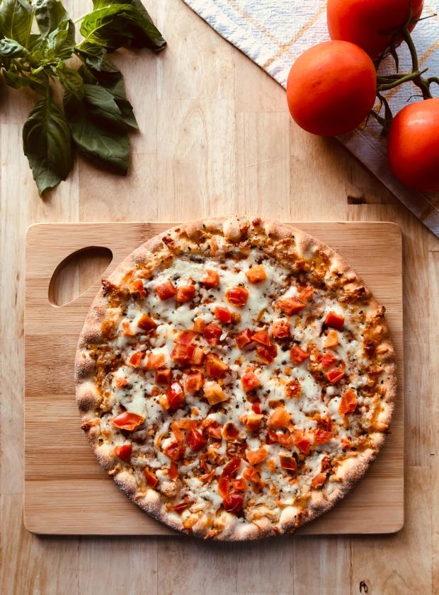Швидкий рецепт домашньої піци в мікрохвильовці / Фото Pinterest