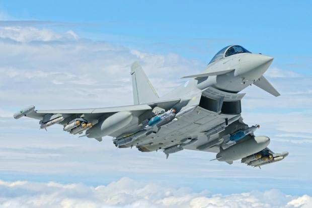 Винищувач Eurofighter Typhoon Королівських ВПС