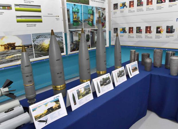 Макети боєприпасів виготовлених на ДАХК «Артем». Фото з відкритих джерел