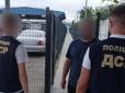 Контролював діяльність етнічних злочинних банд: Кримінального авторитета із санкційного списку РНБО видворили в Молдову