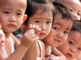 Кордони тріщатимуть від перенаселення: У Китаї ввели субсидії за другу і третю дитину