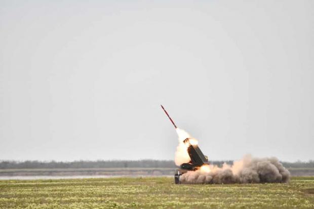 Пуск 122-мм реактивного снаряду «Тайфун-1» 29 квітня 2020 року Фото: Генеральний штаб ЗСУ