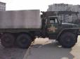 Міноборони приховує жахливий стан техніки: Військова вантажівка розбила кілька авто в центрі Києва (фотофакти)