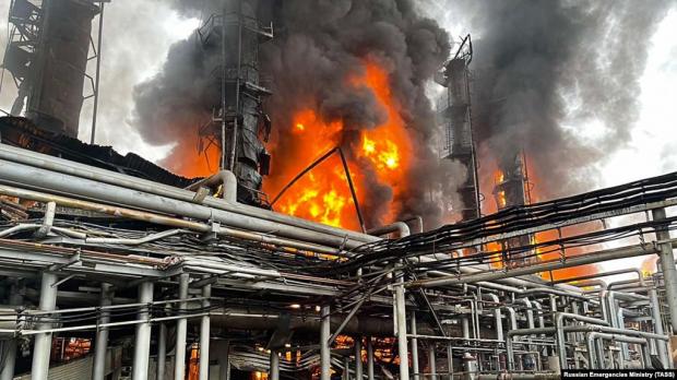 Вибух і пожежа на заводі в Новому Уренгої. Росія, 5 серпня 2021 року 