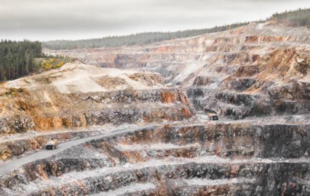 Світові ціни на залізну руду впали нижче річного максимуму: що це значить для України