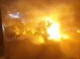Шторм з градом у Києві: Блискава вдарила в електрощитову, спричинивши вибух (відео)