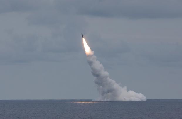 США випробували дві балістичних ракети Trident II. Пуск балістичної ракети Trident II D5LE. Фото: ВМФ США