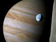 Планету-гіганта Юпітер бомбардувало космічне тіло, і цей момент удару зняли на відео